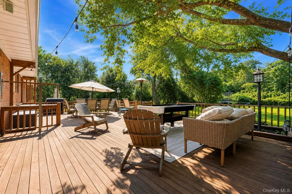 5 Reinhardt Court Blue Point, NY 11715