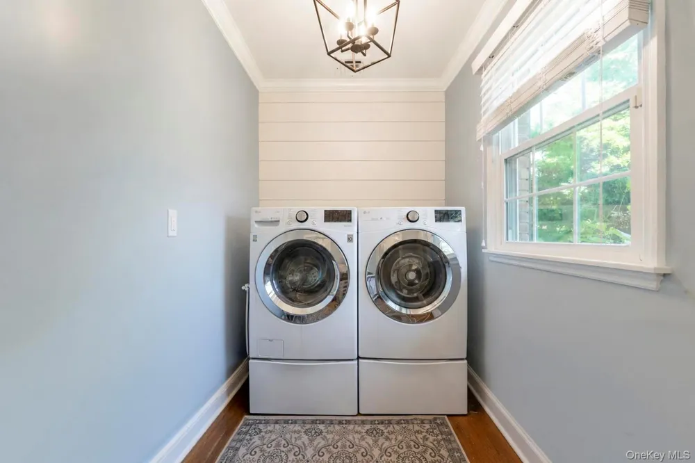 5 Reinhardt Court Blue Point, NY 11715