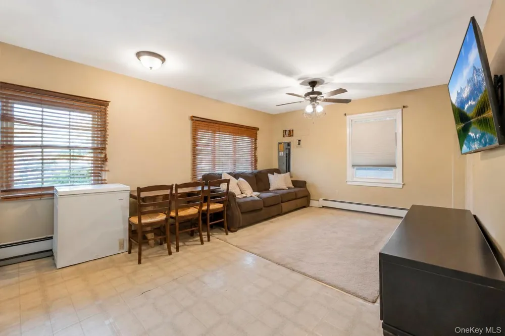 5 Reinhardt Court Blue Point, NY 11715