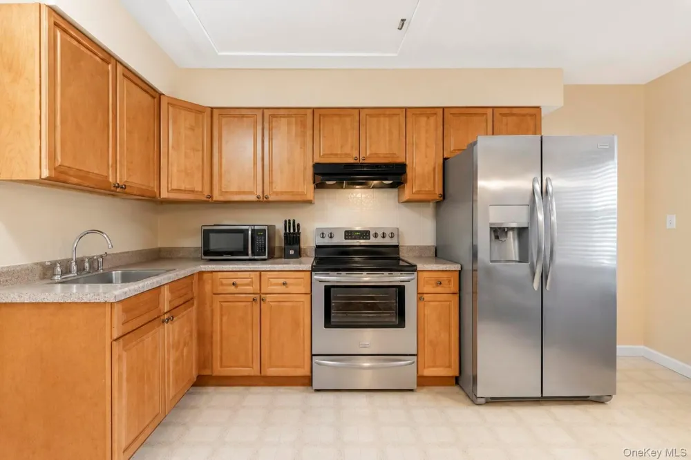 5 Reinhardt Court Blue Point, NY 11715