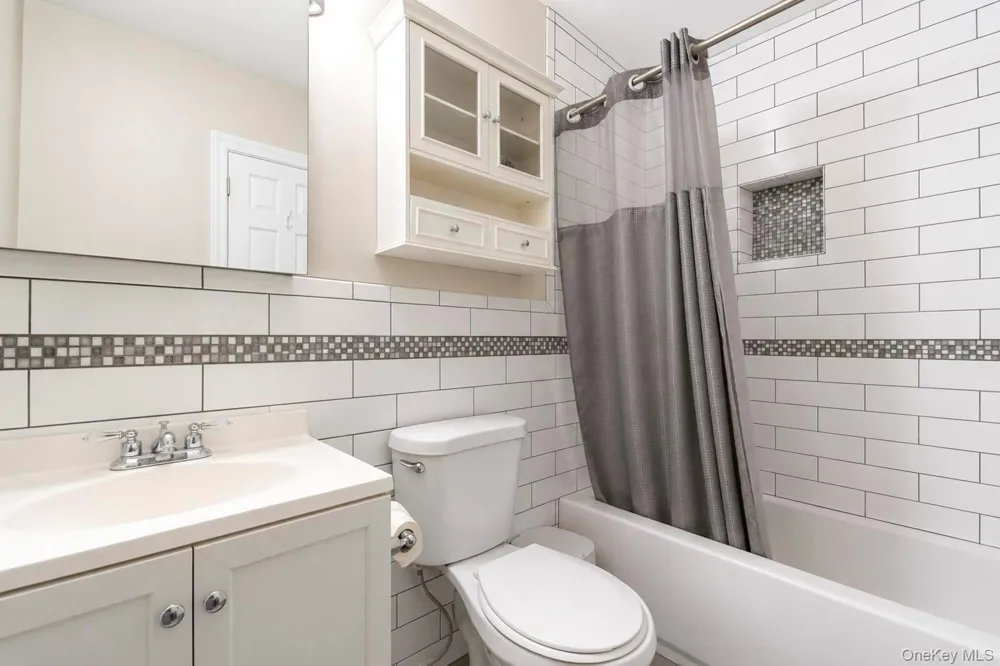 5 Reinhardt Court Blue Point, NY 11715
