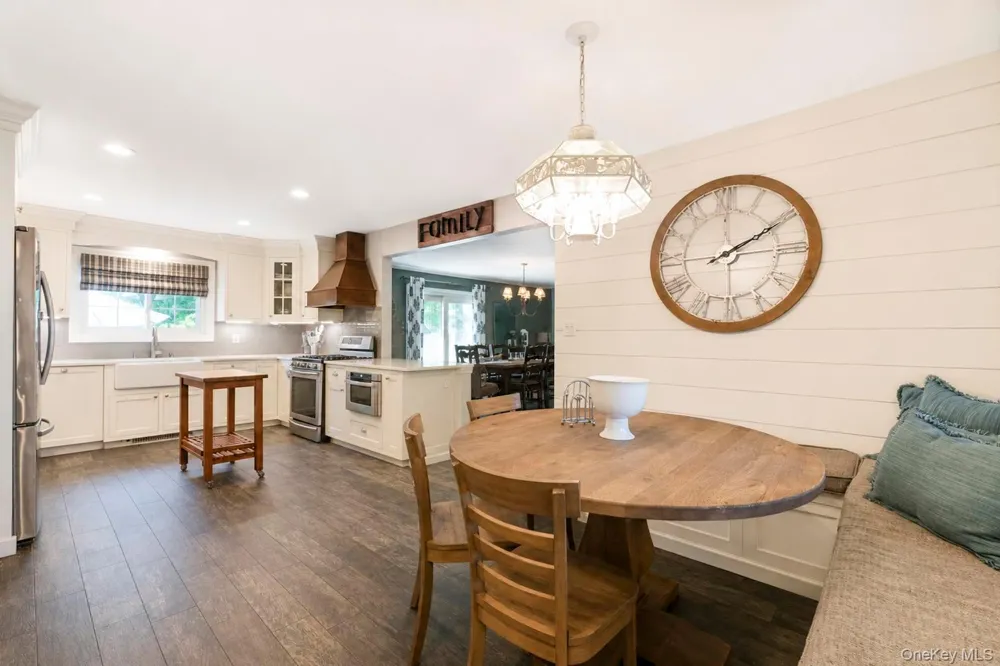 5 Reinhardt Court Blue Point, NY 11715
