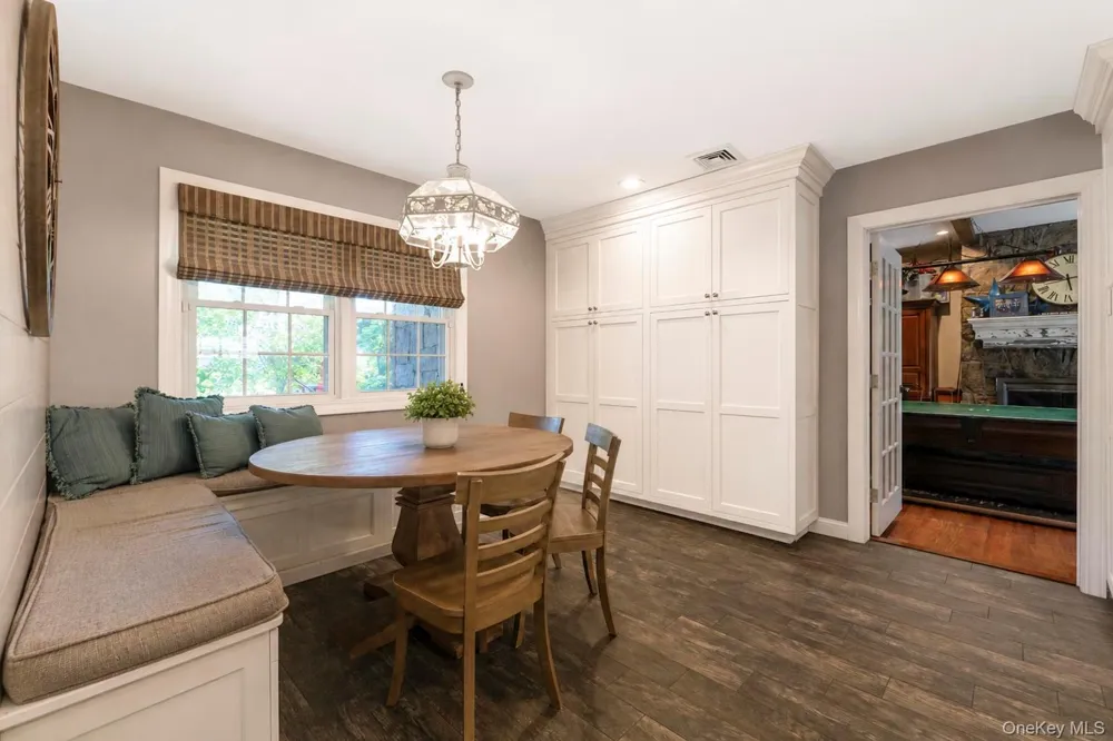 5 Reinhardt Court Blue Point, NY 11715