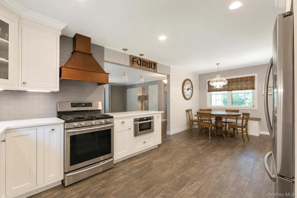 5 Reinhardt Court Blue Point, NY 11715