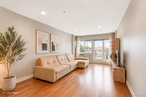 2388 Ocean Avenue #11