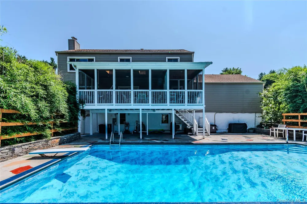 10 Old Mill Drive Poughkeepsie, NY 12603