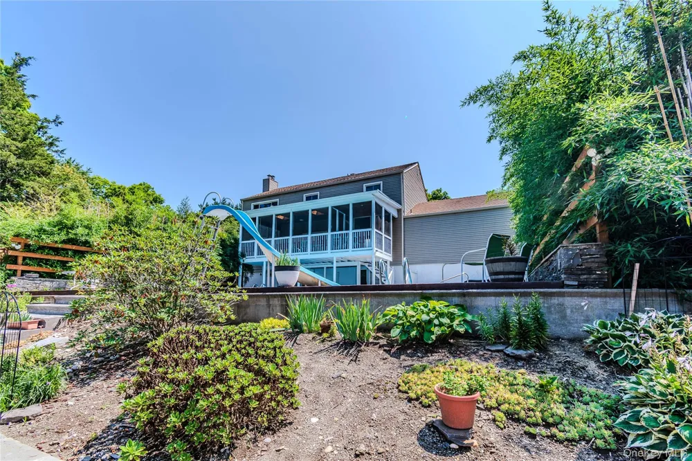 10 Old Mill Drive Poughkeepsie, NY 12603