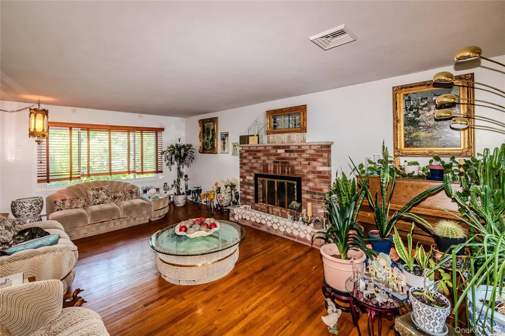 10 Old Mill Drive Poughkeepsie, NY 12603