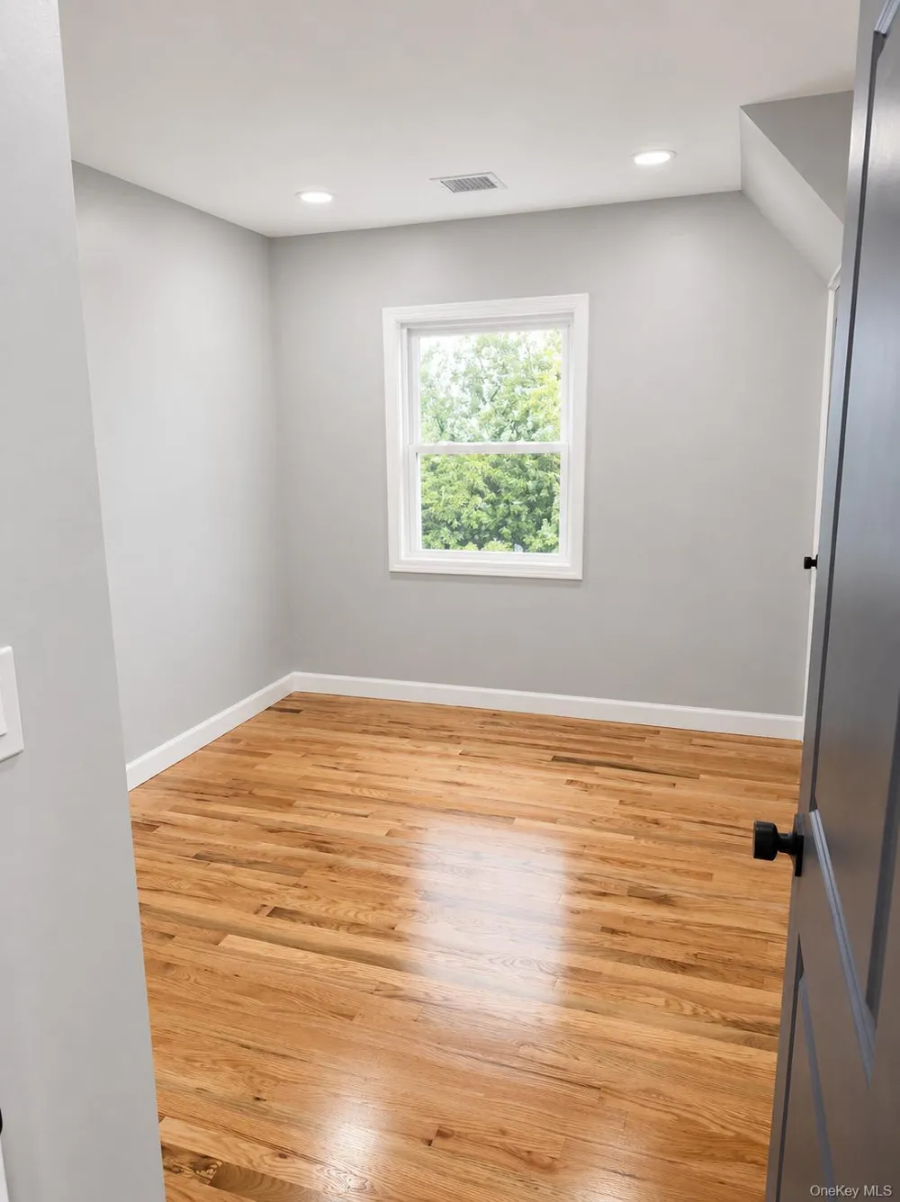 34 Frazier Street Hempstead, NY 11550