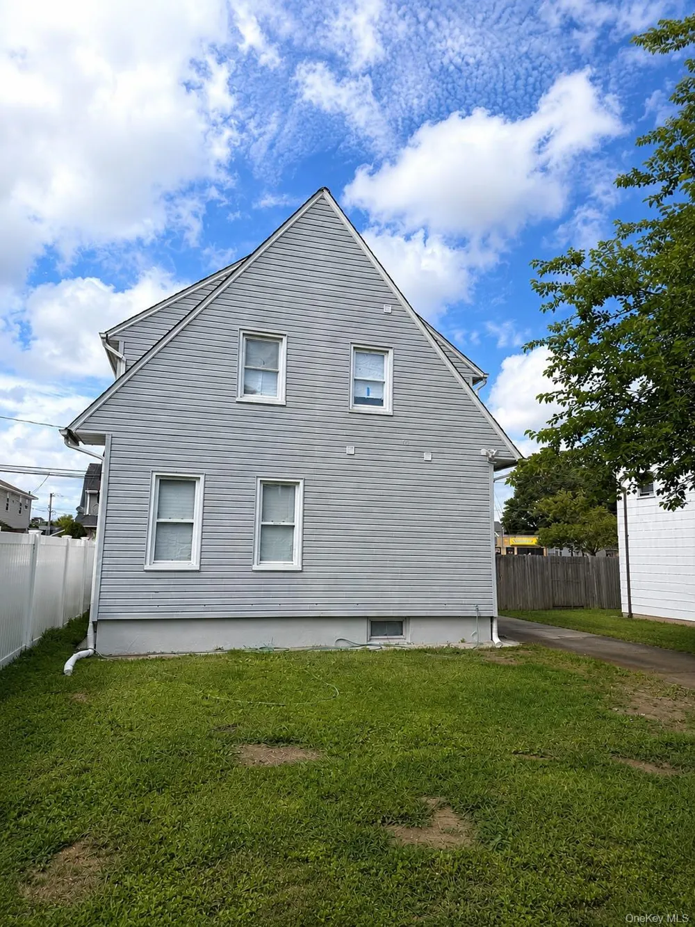 34 Frazier Street Hempstead, NY 11550