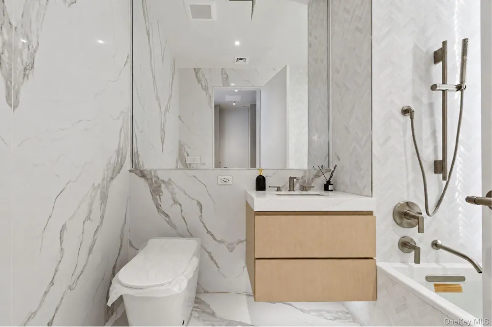 25-08 43rd Avenue #5B Long Island City, NY 11101