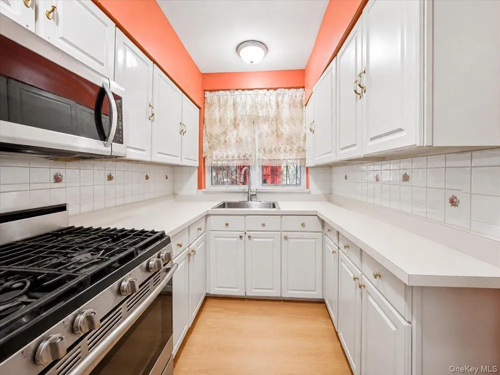 937 Duncan Street Bronx, NY 10469