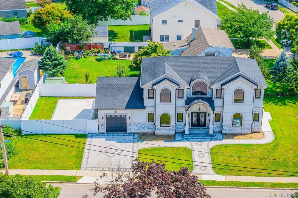 16 Violet Avenue Hicksville, NY 11801
