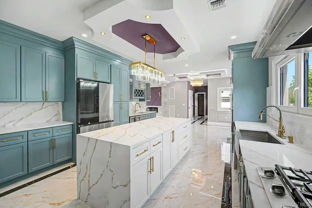 16 Violet Avenue Hicksville, NY 11801