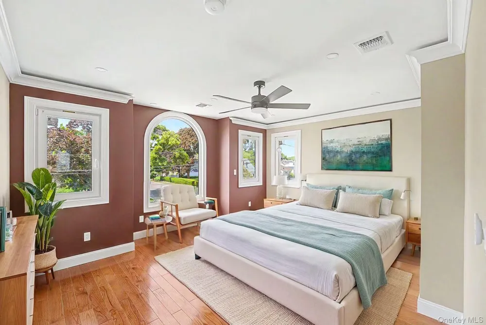 16 Violet Avenue Hicksville, NY 11801