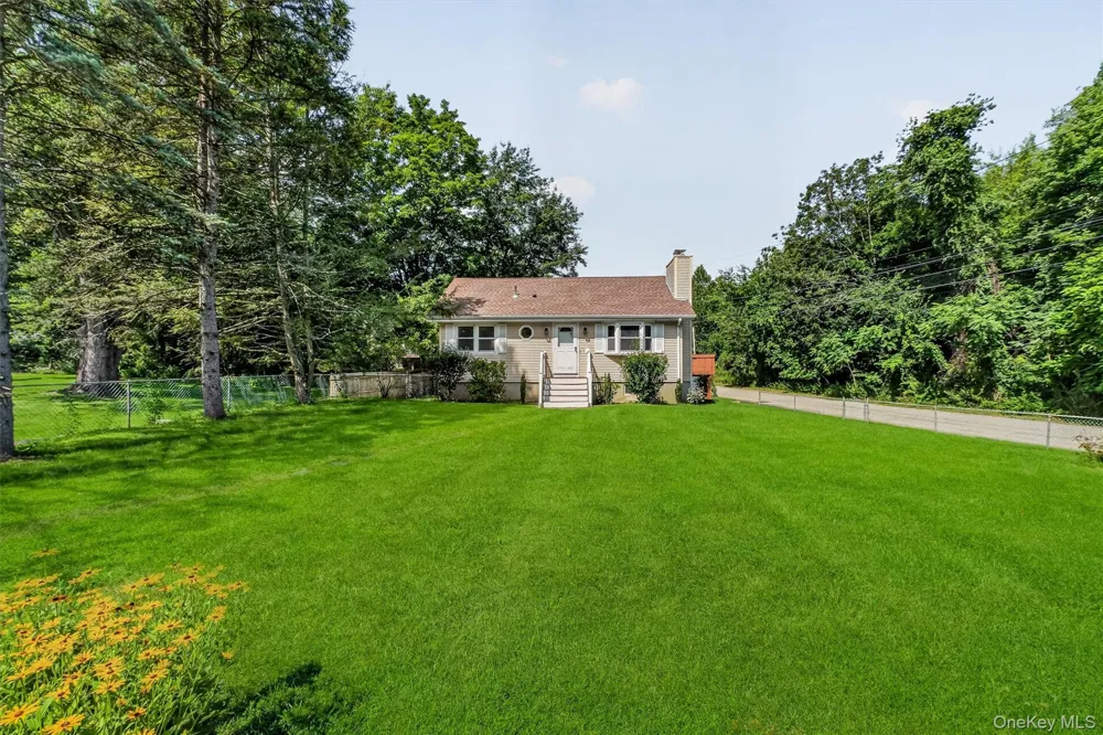 76 Meadow Sweet Road Cortlandt Manor, NY 10567