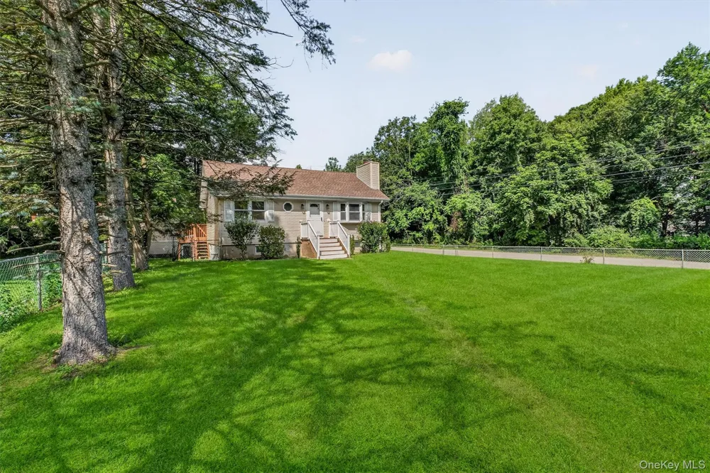 76 Meadow Sweet Road Cortlandt Manor, NY 10567