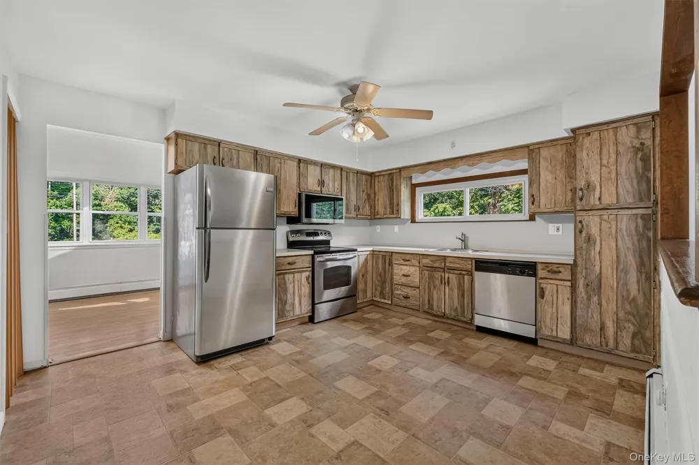 76 Meadow Sweet Road Cortlandt Manor, NY 10567