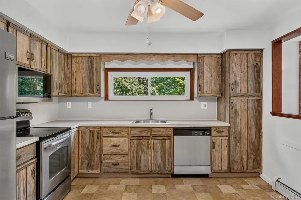 76 Meadow Sweet Road Cortlandt Manor, NY 10567