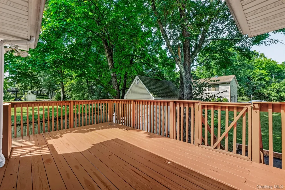 76 Meadow Sweet Road Cortlandt Manor, NY 10567