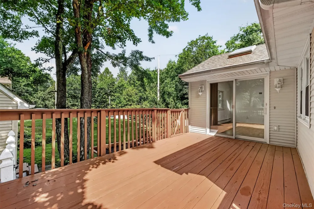 76 Meadow Sweet Road Cortlandt Manor, NY 10567