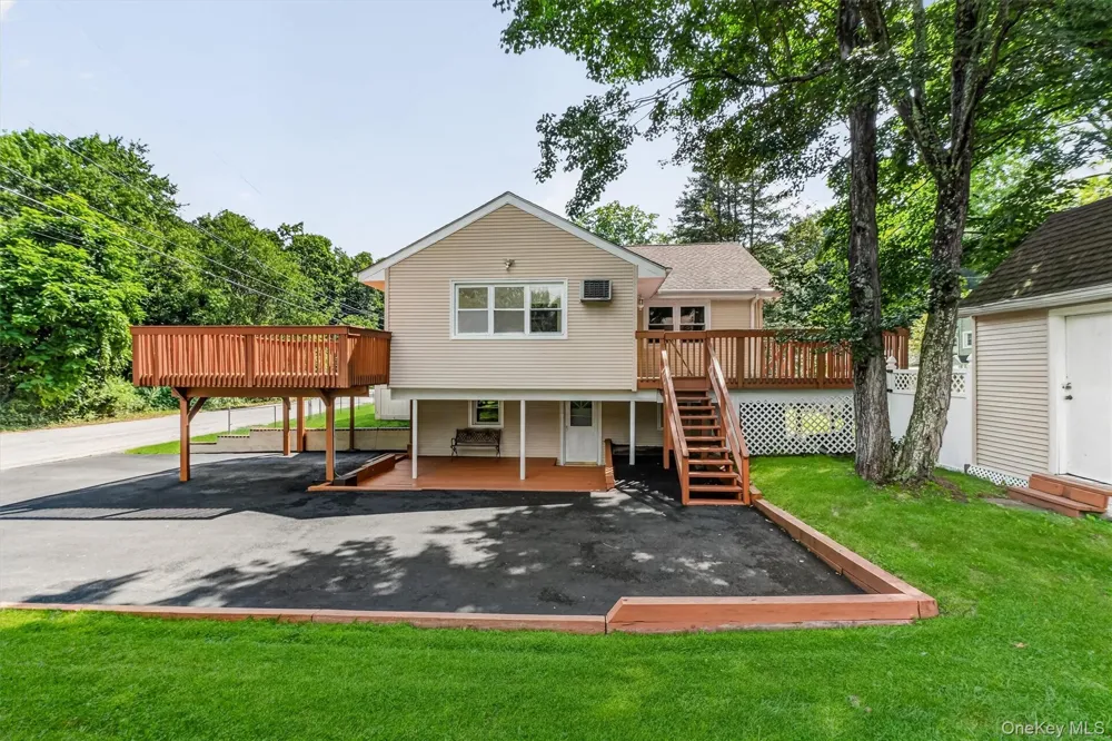 76 Meadow Sweet Road Cortlandt Manor, NY 10567
