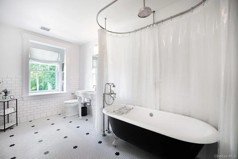 1140 Park Avenue Mattituck, NY 11952