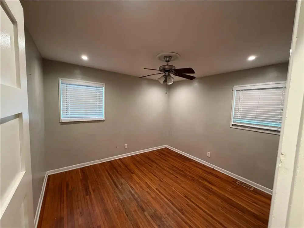 1847 Dorsey Avenue East Point, GA 30344