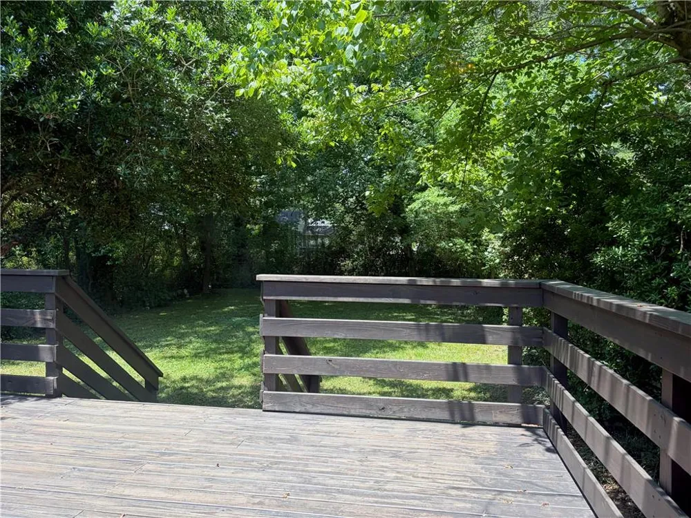 1847 Dorsey Avenue East Point, GA 30344