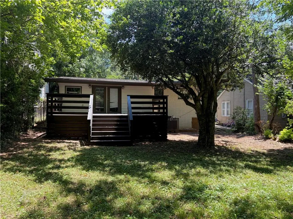 1847 Dorsey Avenue East Point, GA 30344