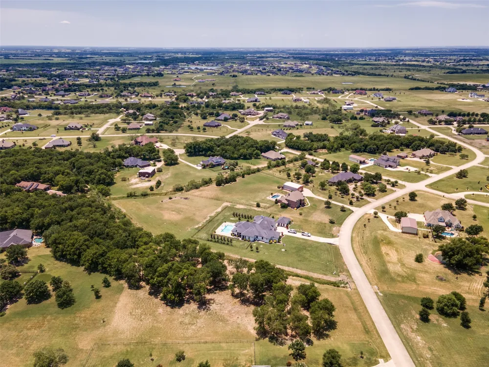 333 Hidden Pass Royse City, TX 75189