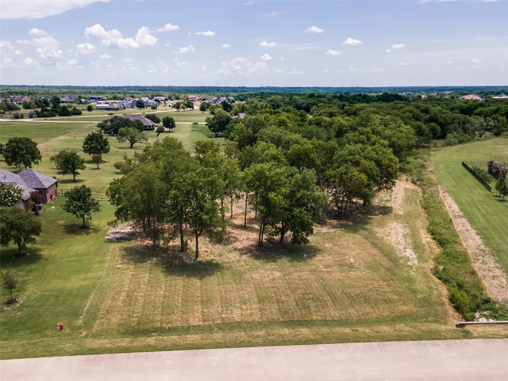 333 Hidden Pass Royse City, TX 75189