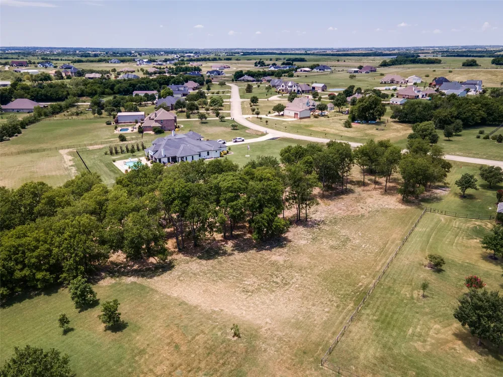 333 Hidden Pass Royse City, TX 75189