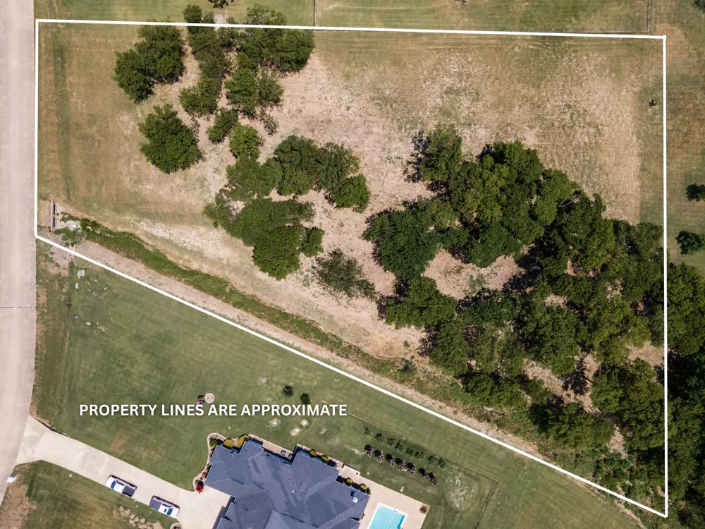 333 Hidden Pass Royse City, TX 75189