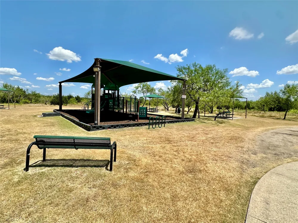 333 Hidden Pass Royse City, TX 75189