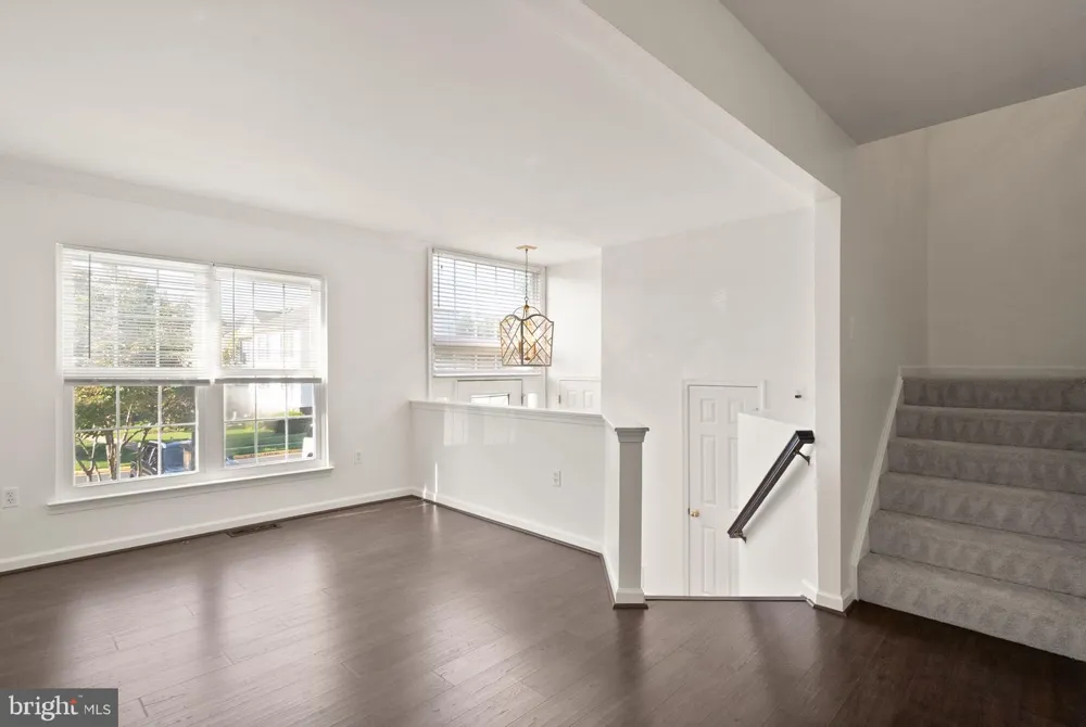 35924 CLOVER TERRACE Round Hill, VA 20141