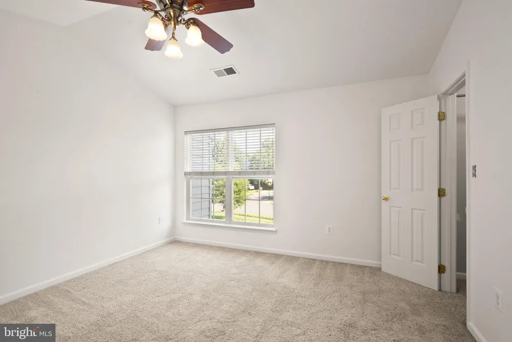 35924 CLOVER TERRACE Round Hill, VA 20141