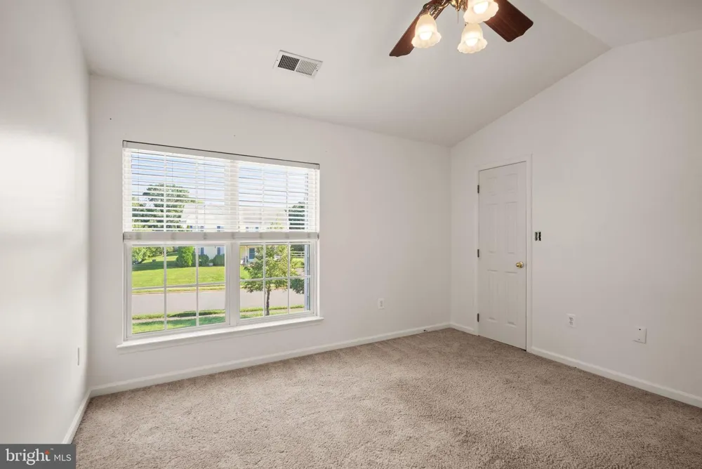 35924 CLOVER TERRACE Round Hill, VA 20141