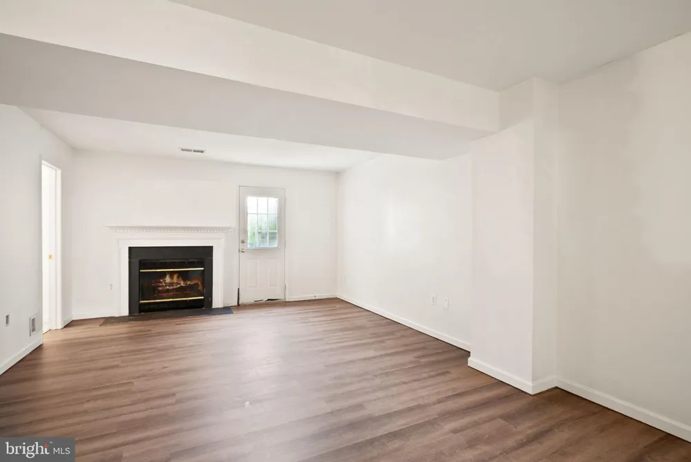 35924 CLOVER TERRACE Round Hill, VA 20141