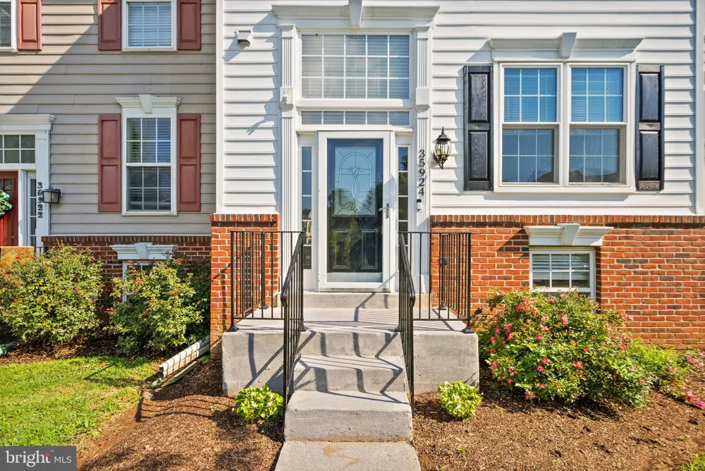 35924 CLOVER TERRACE Round Hill, VA 20141