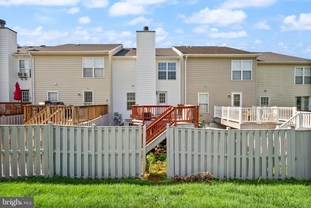 35924 CLOVER TERRACE Round Hill, VA 20141