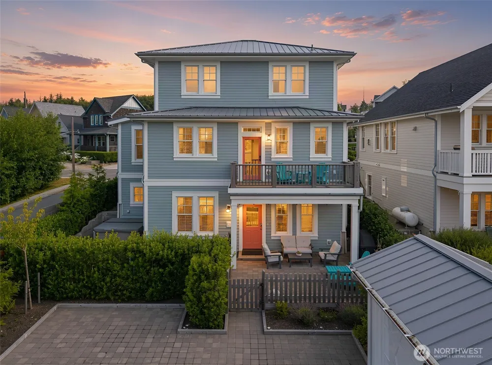 286 Compass Street Pacific Beach, WA 98571