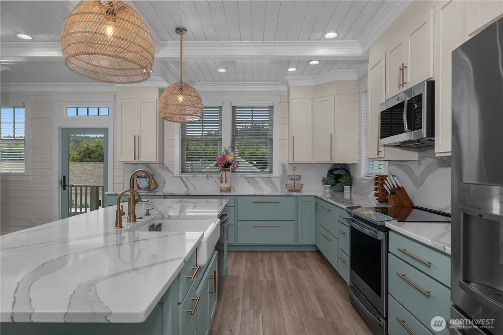 286 Compass Street Pacific Beach, WA 98571