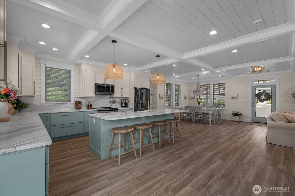 286 Compass Street Pacific Beach, WA 98571