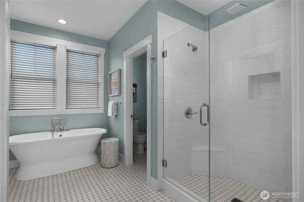 286 Compass Street Pacific Beach, WA 98571