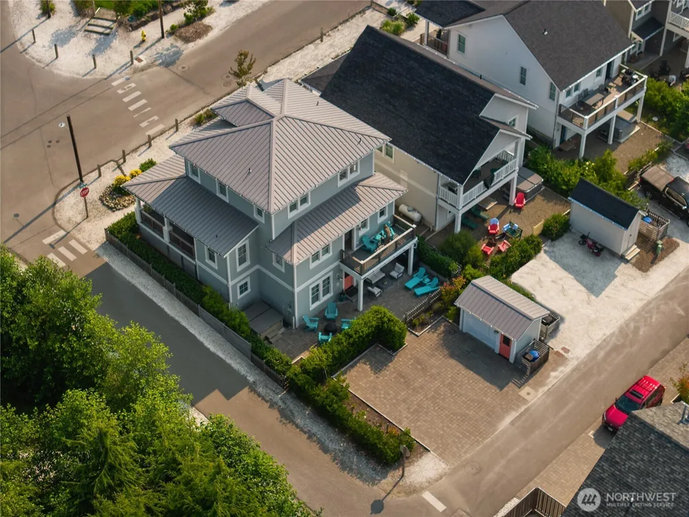 286 Compass Street Pacific Beach, WA 98571