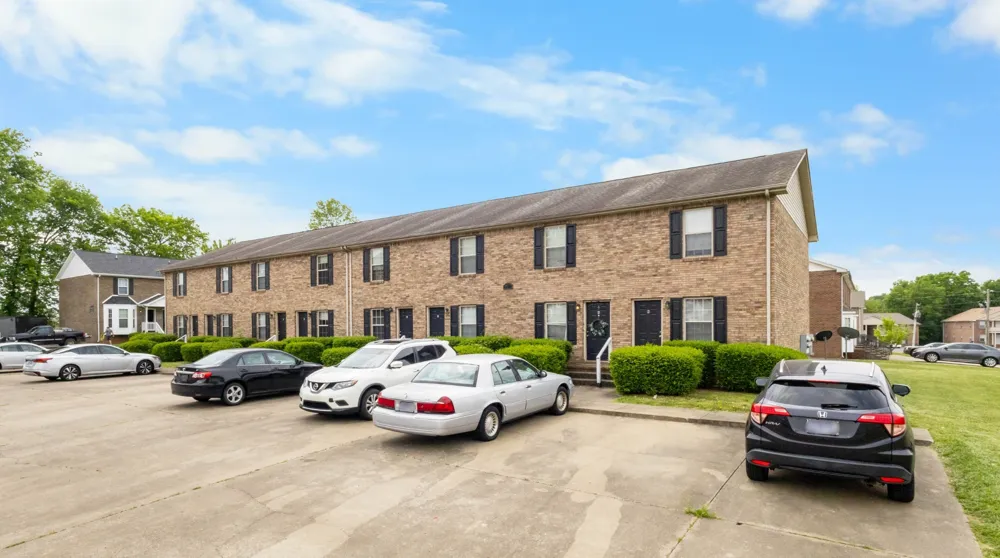 2450 Caroline Dr Clarksville, TN 37042