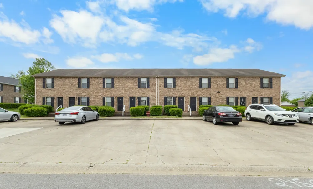 2450 Caroline Dr Clarksville, TN 37042