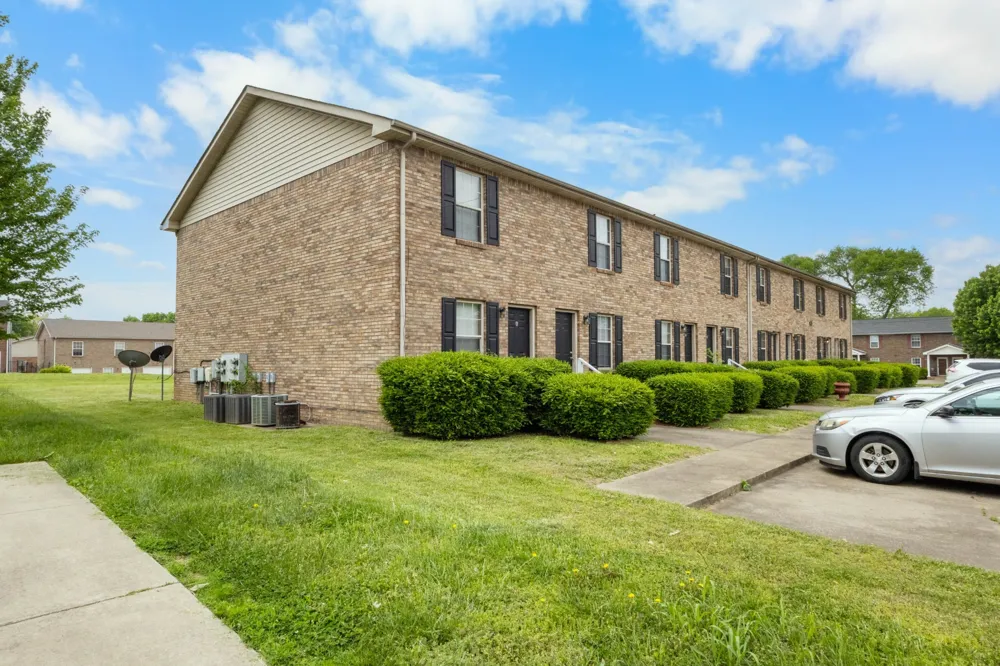 2450 Caroline Dr Clarksville, TN 37042
