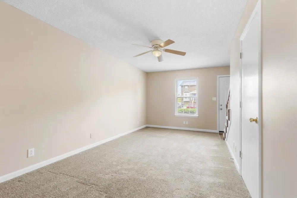 2450 Caroline Dr Clarksville, TN 37042